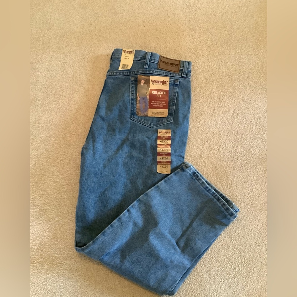 NWT Men’s Wrangler Jeans Relaxed Fit 48x30